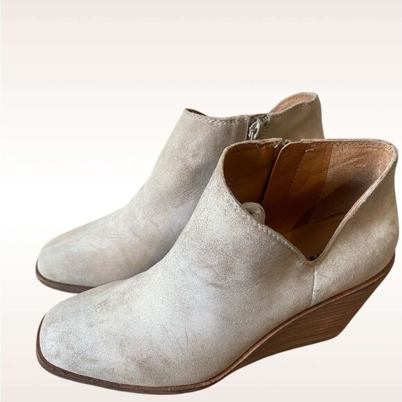 Lucky Brand Shoes - Lucky Brand Cream Suede Ankle Booties V-Cut wedge Melindi boots NWOB size 7.5